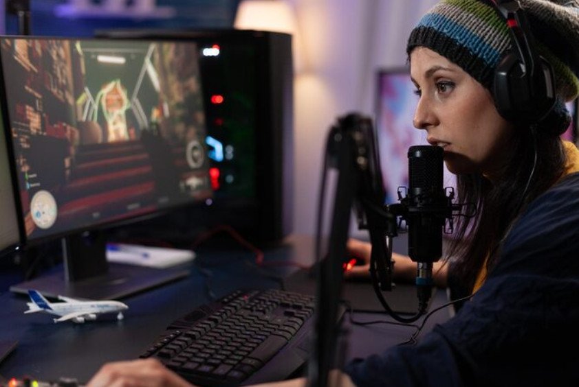 beyond-clear-voice-how-gaming-microphones-shape-mo-2