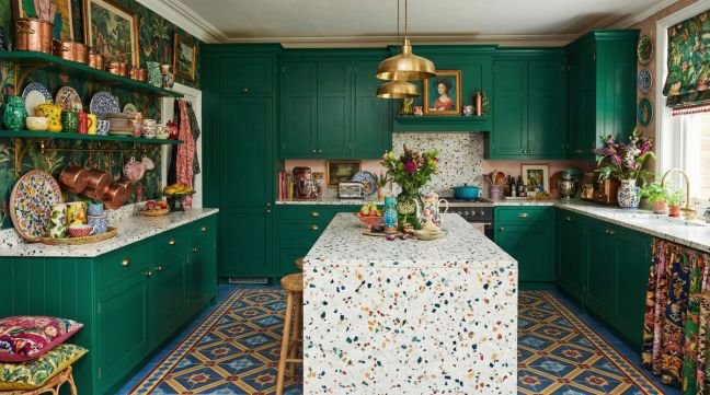 embracing-boldness-a-guide-to-kitchen-maximalism-d-1