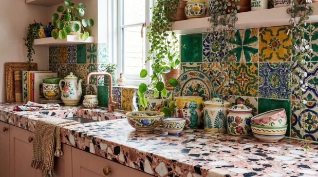 embracing-boldness-a-guide-to-kitchen-maximalism-d-2